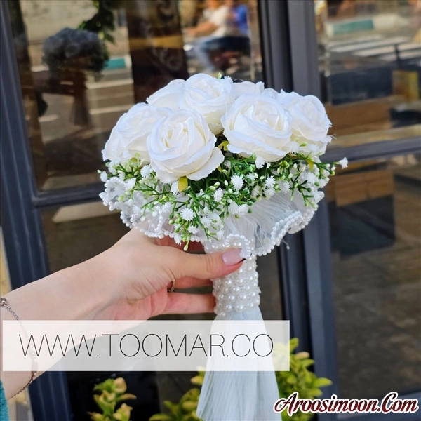 دسته گل رز سفید