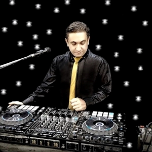 لوگو دی جی dj حسین در همدان