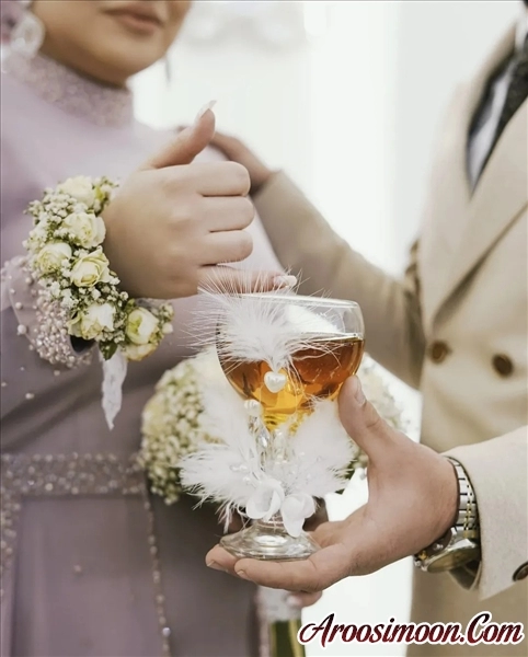 عکس با جام عسل