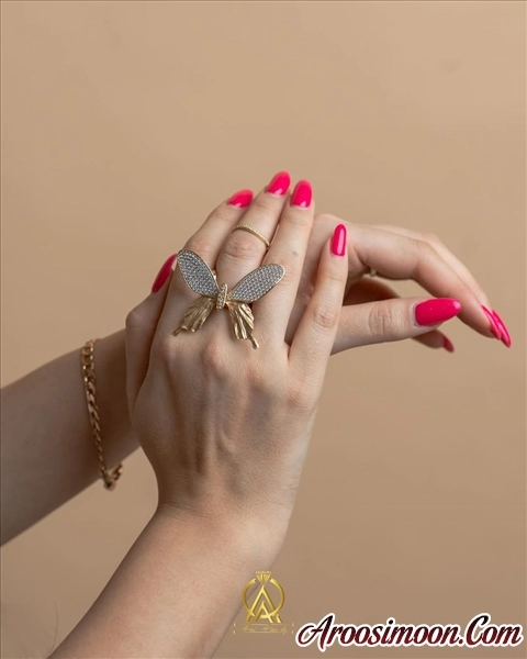 انگشتر پروانه